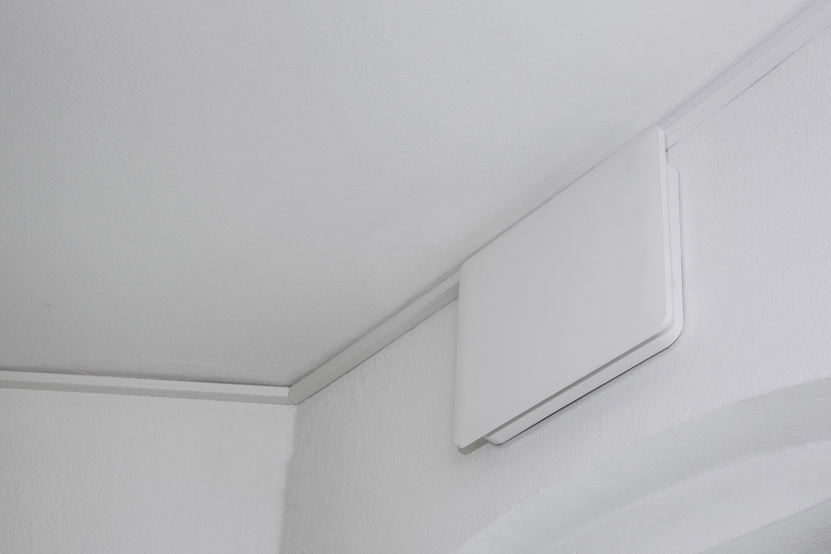 Loxone Leaf 1 Air Set, Einbau in der Außenwand